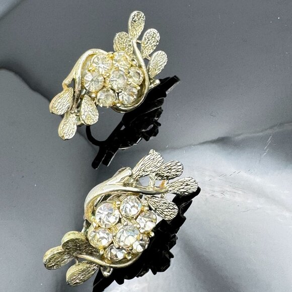 Coro Vintage Clip-On Earrings Gold Tone With Rhinestone Floral Design - Picture 2 of 7